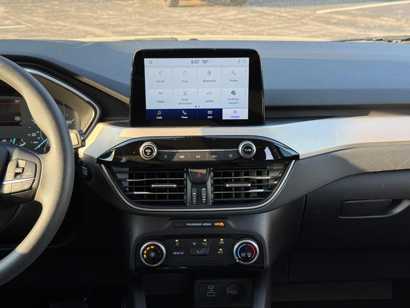 Ford Escape Vehicle Image 16