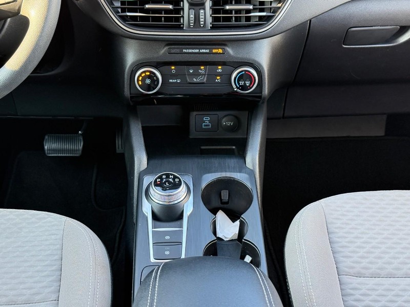 Ford Escape Vehicle Image 18