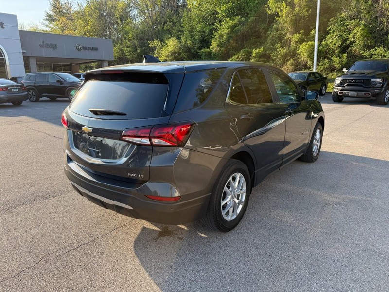 Chevrolet Equinox Vehicle Image 11