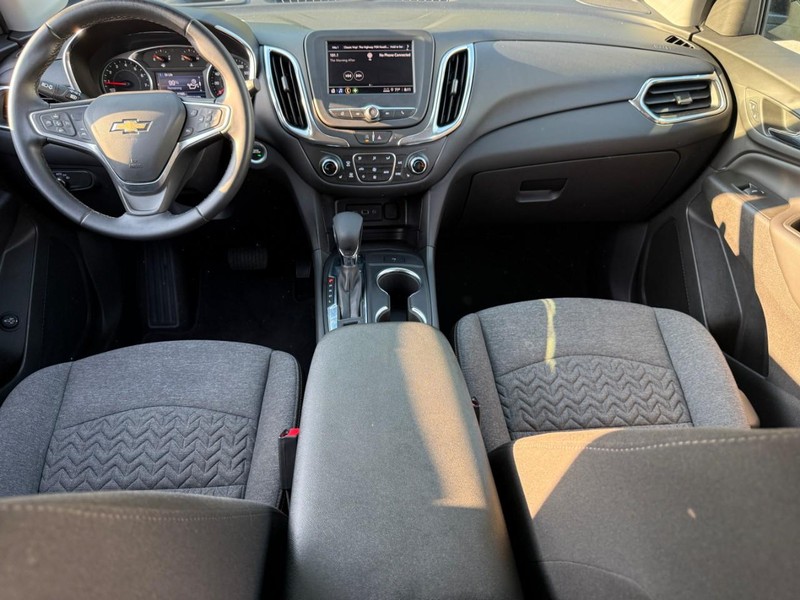 Chevrolet Equinox Vehicle Image 15