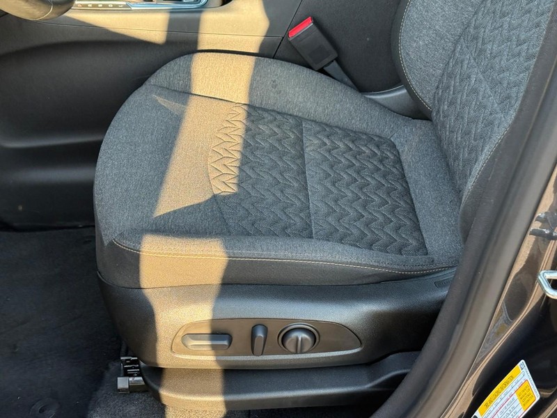 Chevrolet Equinox Vehicle Image 20