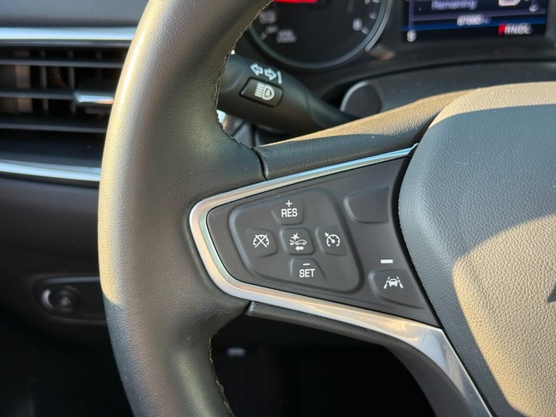 Chevrolet Equinox Vehicle Image 22