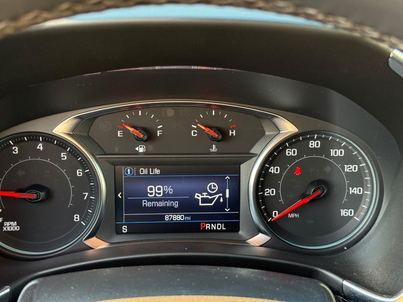 Chevrolet Equinox Vehicle Image 24