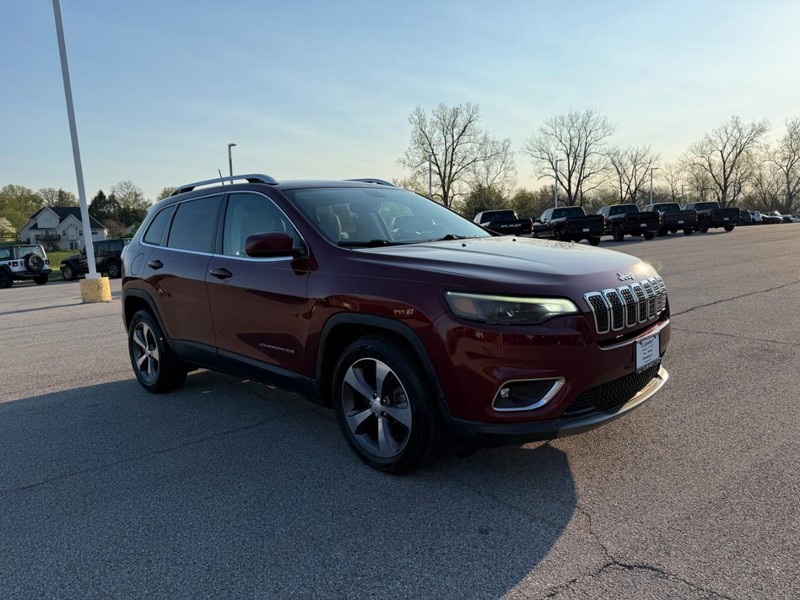 Jeep Cherokee Vehicle Image 12
