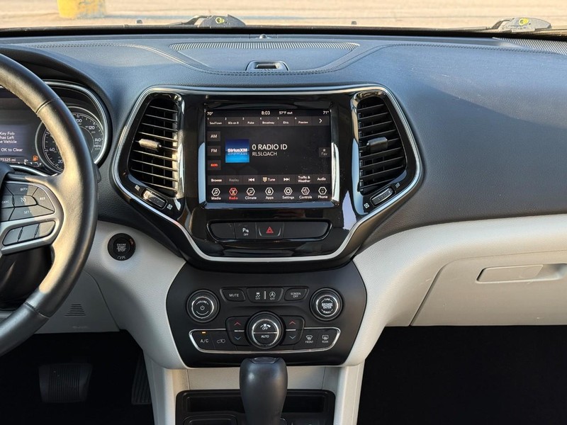 Jeep Cherokee Vehicle Image 17