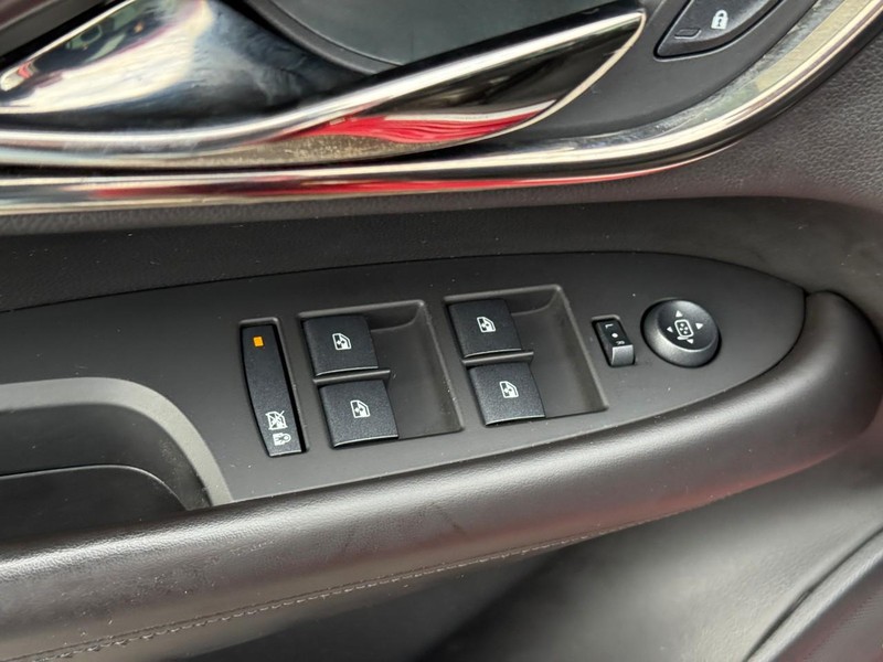 Cadillac ATS Vehicle Image 18