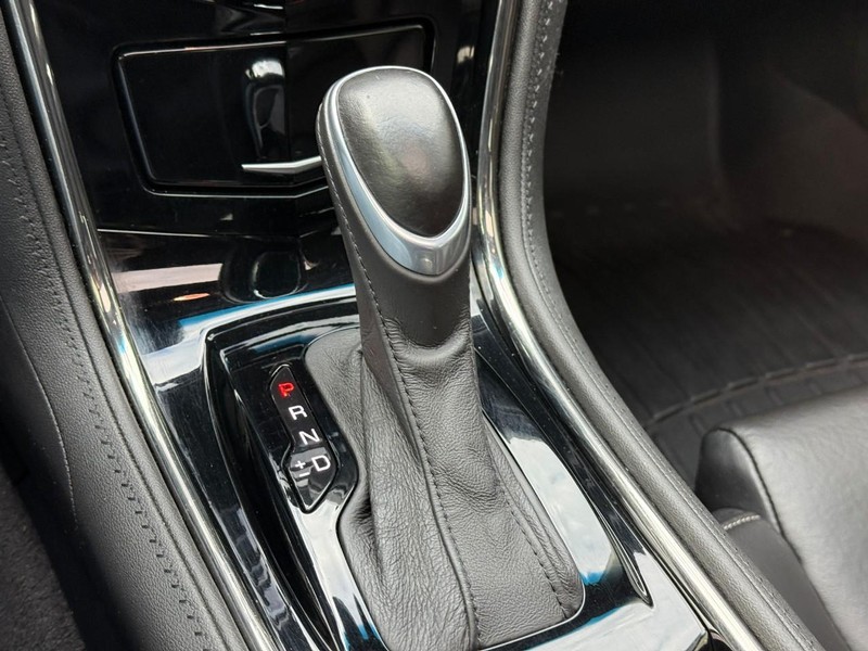 Cadillac ATS Vehicle Image 23