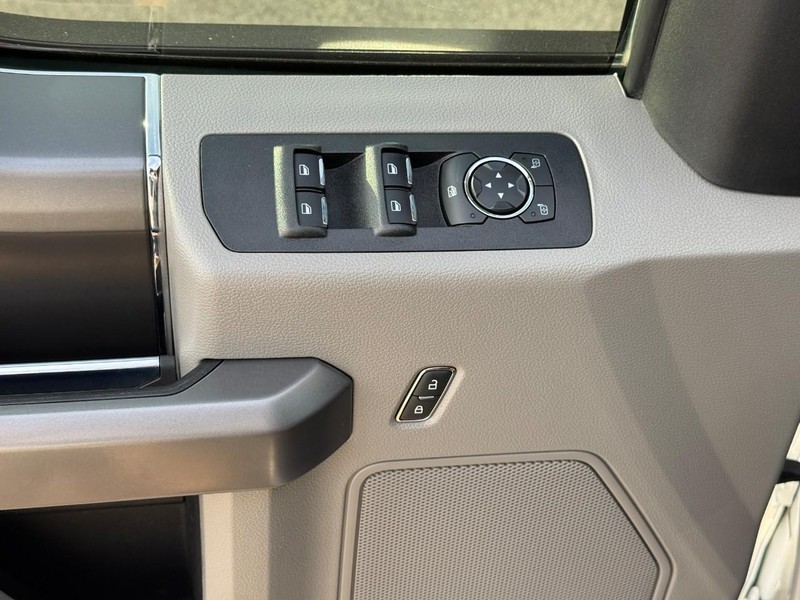 Ford F-150 Vehicle Image 18