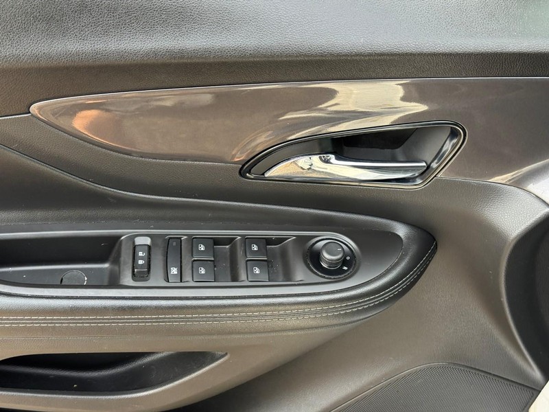 Buick Encore Vehicle Image 17