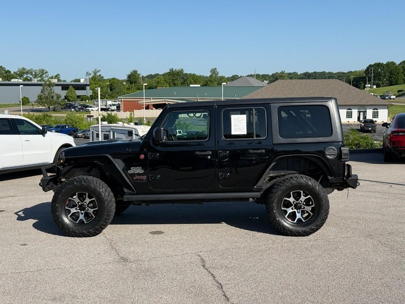 Jeep Wrangler Vehicle Full-screen Gallery Image 2