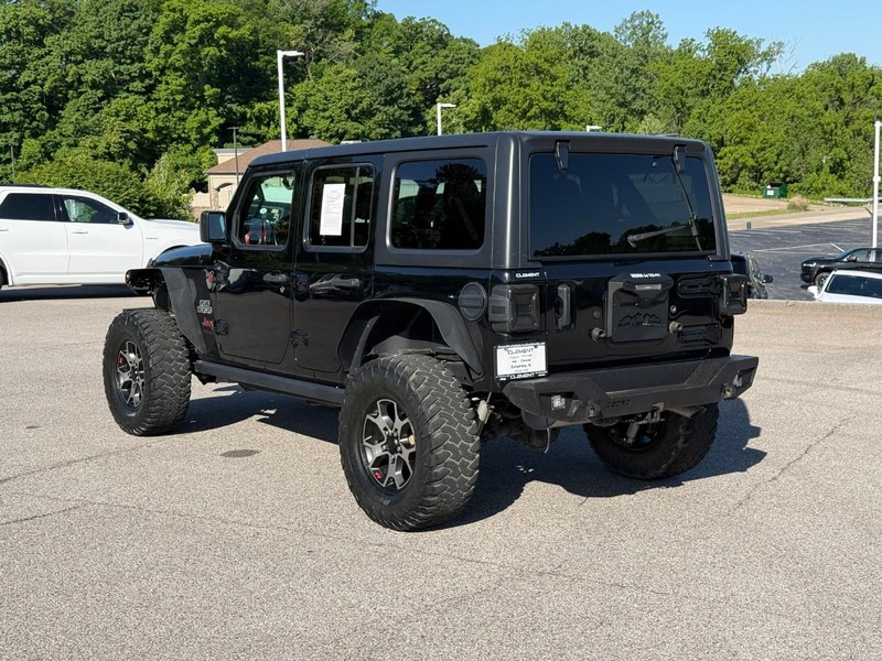 Jeep Wrangler Vehicle Full-screen Gallery Image 3