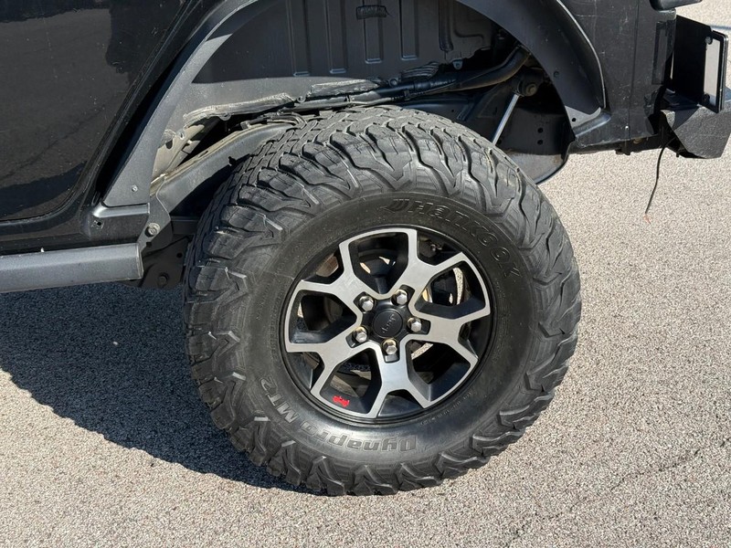 Jeep Wrangler Vehicle Full-screen Gallery Image 4