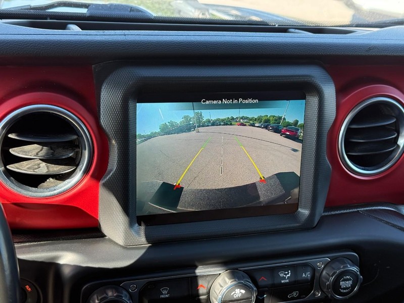 Jeep Wrangler Vehicle Full-screen Gallery Image 20