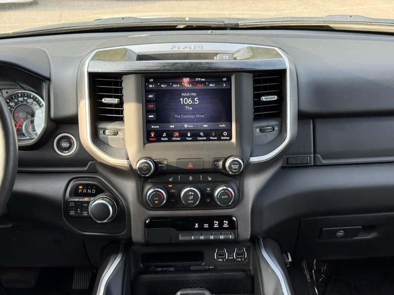 Ram 1500 Vehicle Image 16