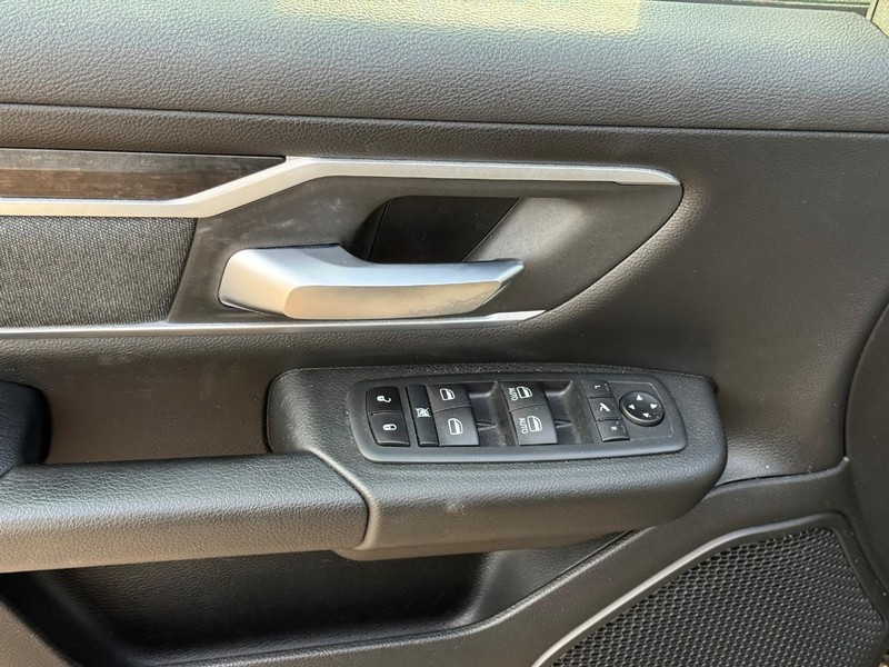 Ram 1500 Vehicle Image 18