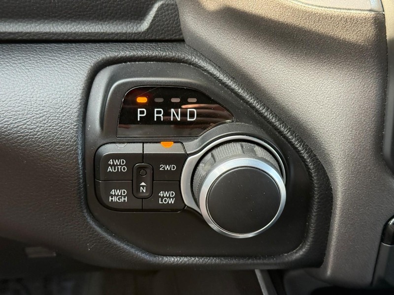 Ram 1500 Vehicle Image 24