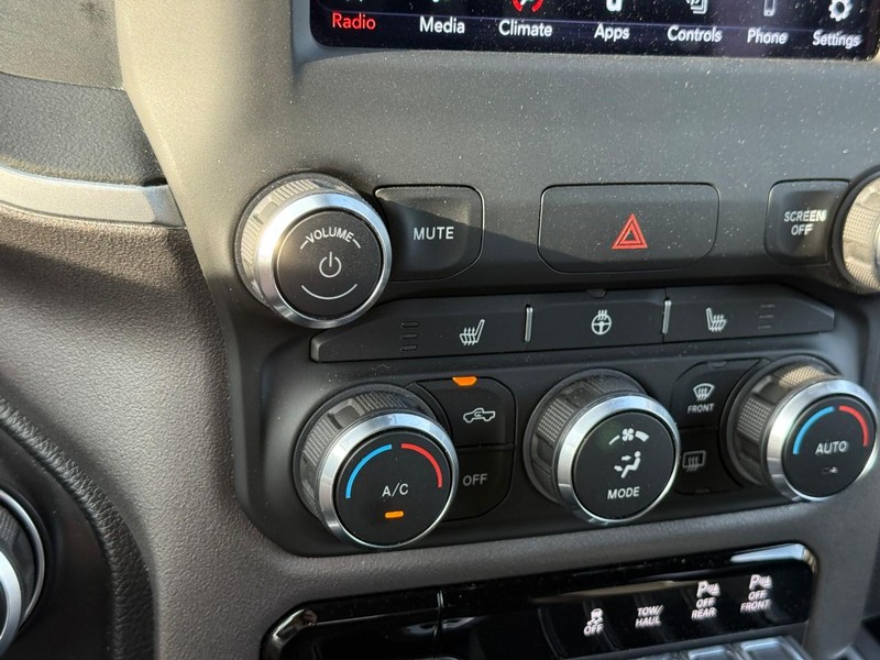 Ram 1500 Vehicle Image 25