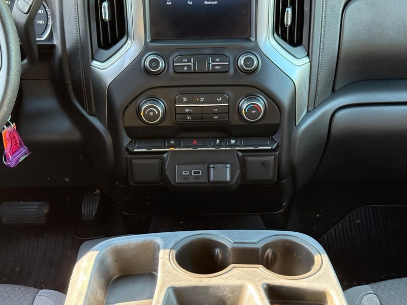 Chevrolet Silverado 1500 Vehicle Image 17