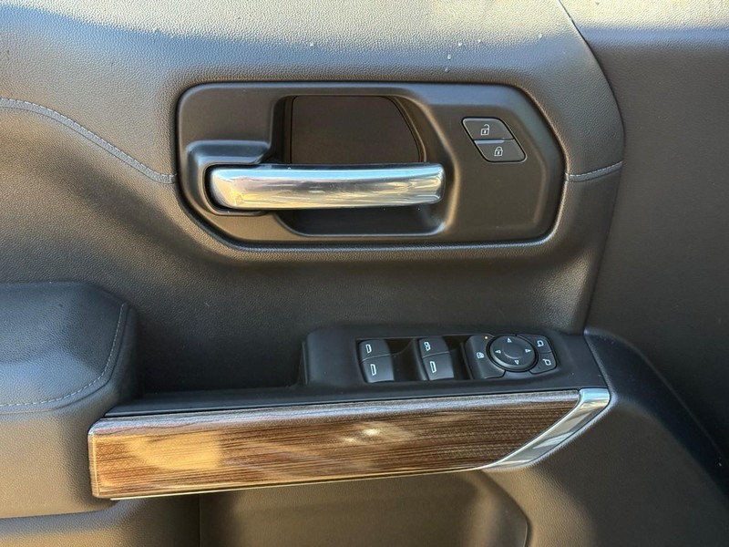 Chevrolet Silverado 1500 Vehicle Image 18