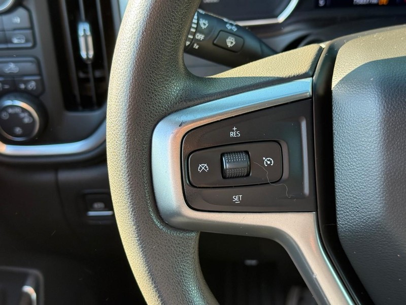 Chevrolet Silverado 1500 Vehicle Image 21