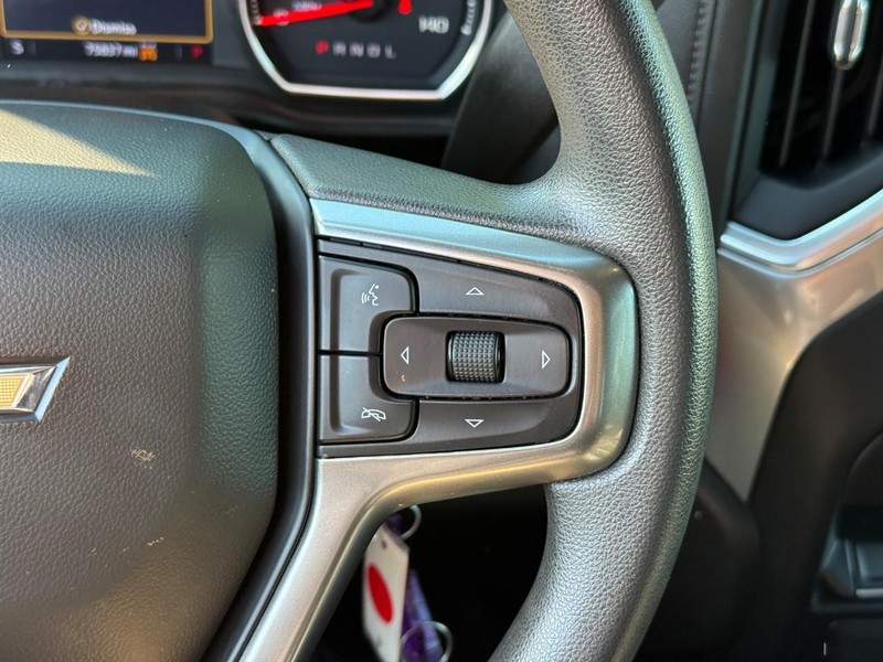 Chevrolet Silverado 1500 Vehicle Image 22