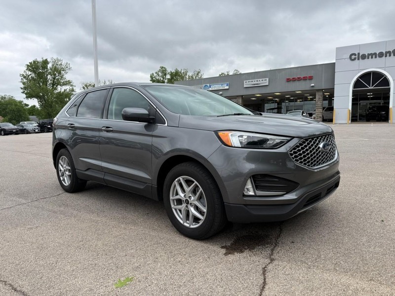 Ford Edge Vehicle Full-screen Gallery Image 9
