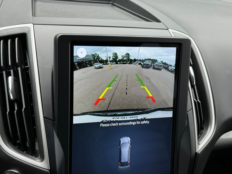 Ford Edge Vehicle Full-screen Gallery Image 24