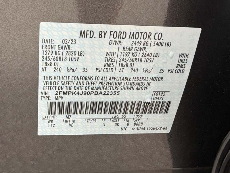 Ford Edge Vehicle Full-screen Gallery Image 25