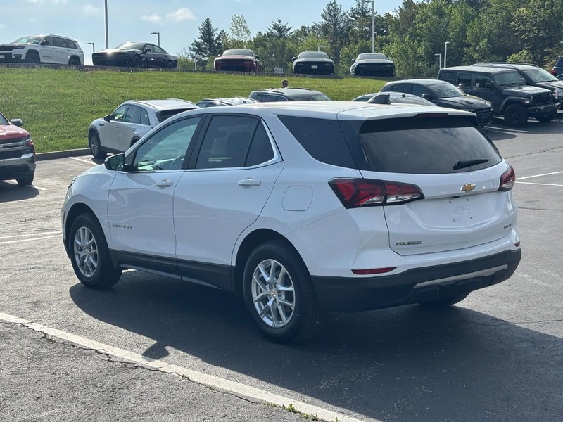 Chevrolet Equinox Vehicle Full-screen Gallery Image 03