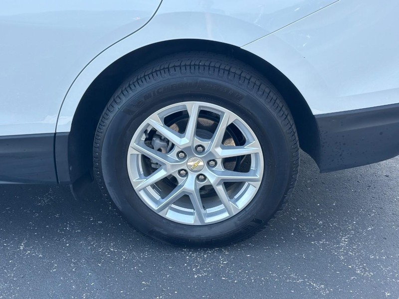 Chevrolet Equinox Vehicle Full-screen Gallery Image 04