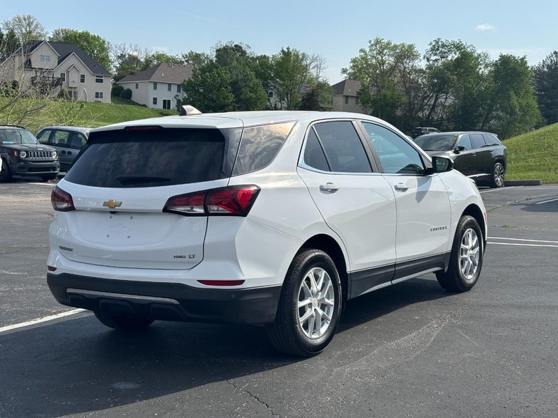 Chevrolet Equinox Vehicle Full-screen Gallery Image 07