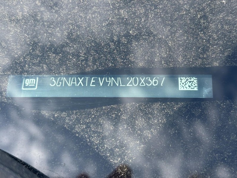 Chevrolet Equinox Vehicle Full-screen Gallery Image 26