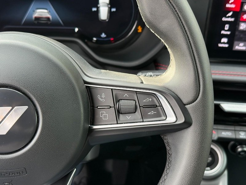 Dodge Hornet Vehicle Image 23