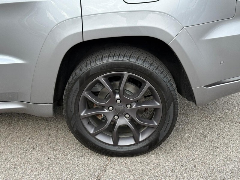 Jeep Grand Cherokee Vehicle Full-screen Gallery Image 4