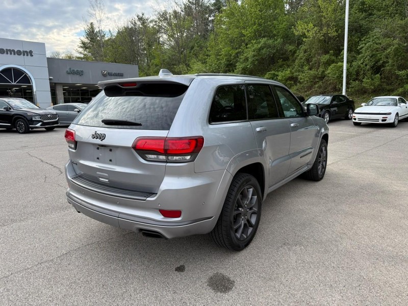 Jeep Grand Cherokee Vehicle Full-screen Gallery Image 7
