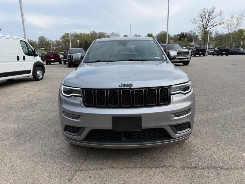 Jeep Grand Cherokee Vehicle Full-screen Gallery Image 9