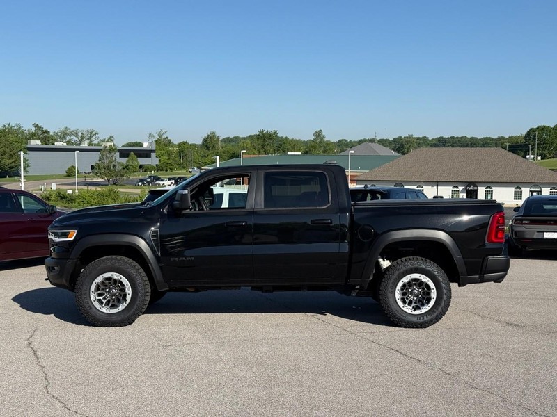 Ram 1500 Vehicle Full-screen Gallery Image 2