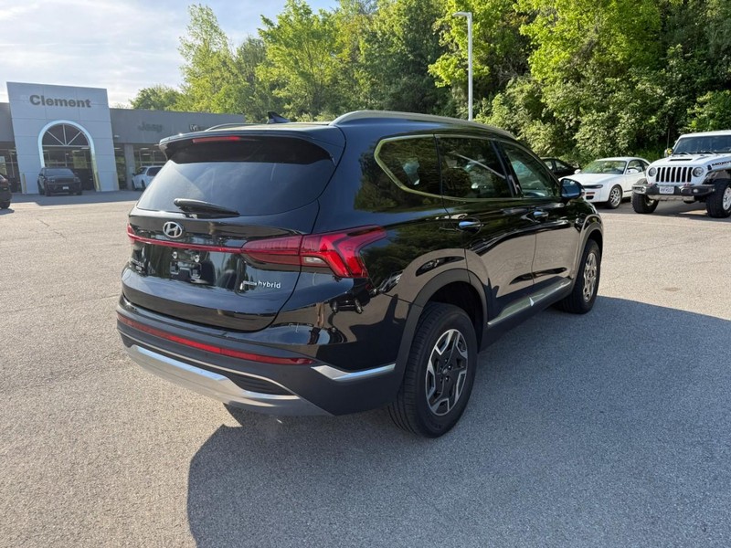 Hyundai Santa Fe Hybrid Vehicle Image 11