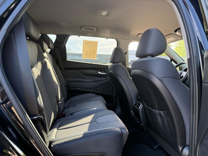 Hyundai Santa Fe Hybrid Vehicle Image 14