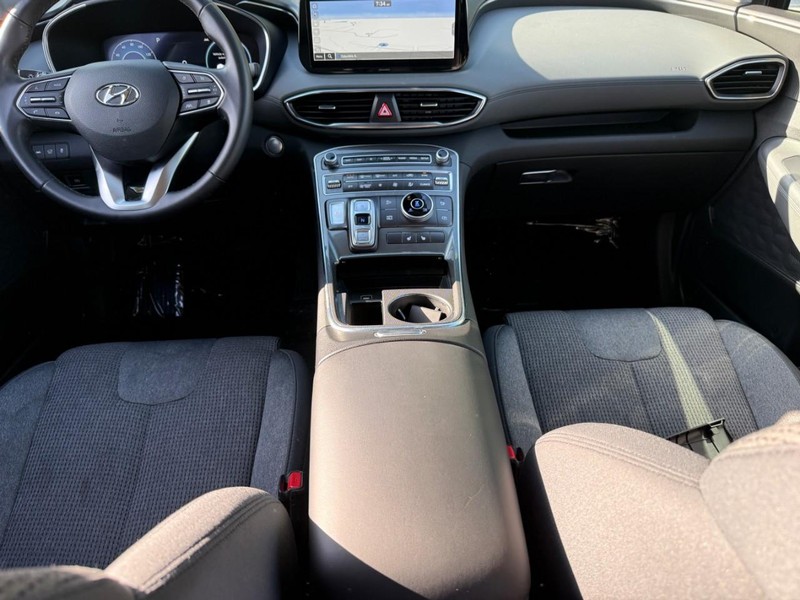 Hyundai Santa Fe Hybrid Vehicle Image 15