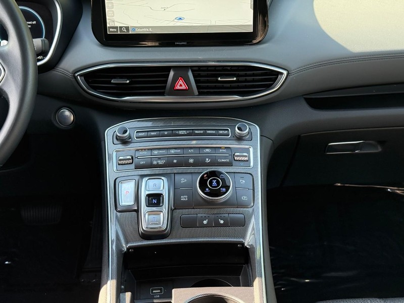 Hyundai Santa Fe Hybrid Vehicle Image 18