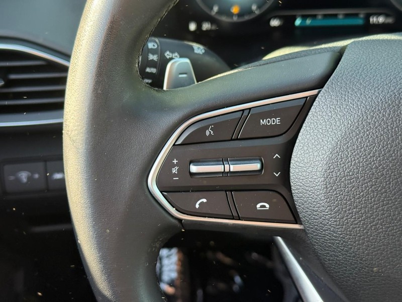 Hyundai Santa Fe Hybrid Vehicle Image 24