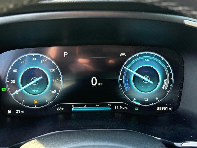 Hyundai Santa Fe Hybrid Vehicle Image 26