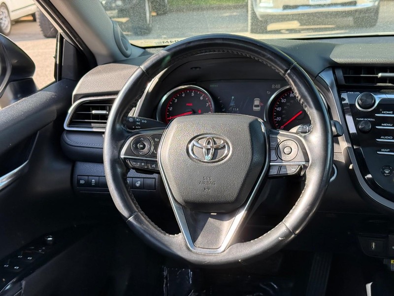 Toyota Camry Vehicle Image 15