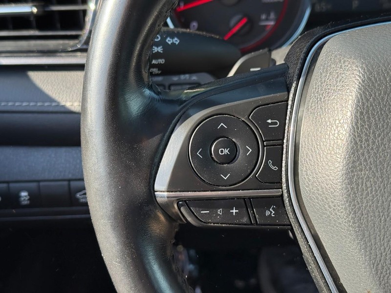 Toyota Camry Vehicle Image 23