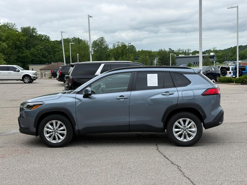 Toyota Corolla Cross Vehicle Image 03