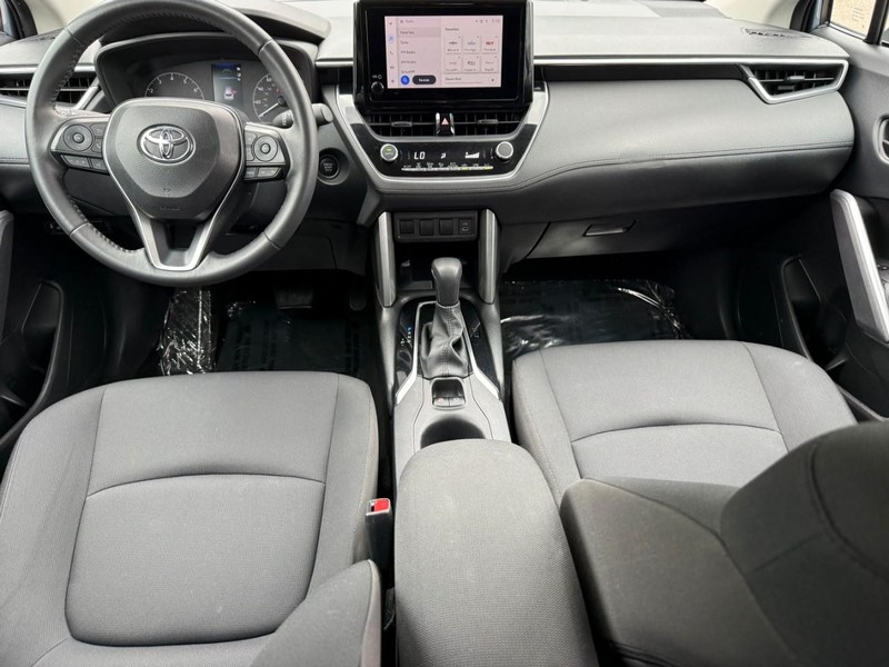 Toyota Corolla Cross Vehicle Image 15