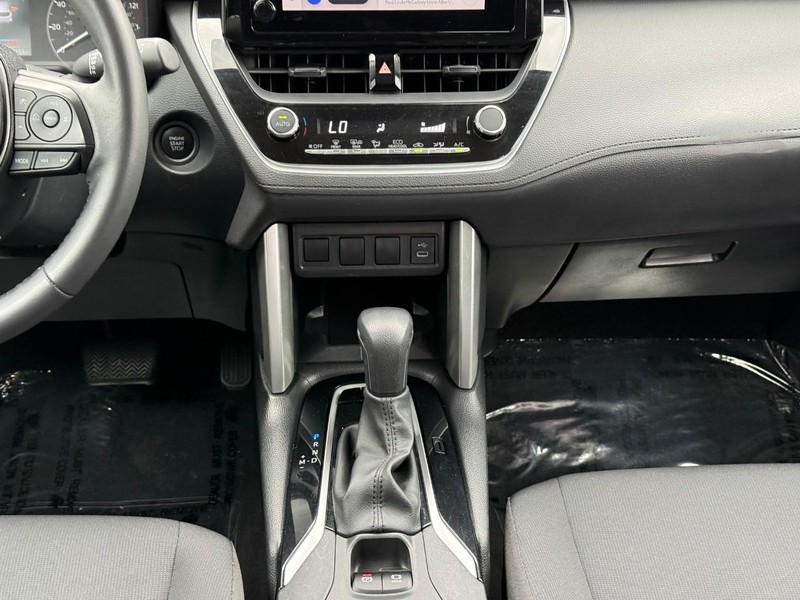 Toyota Corolla Cross Vehicle Image 18