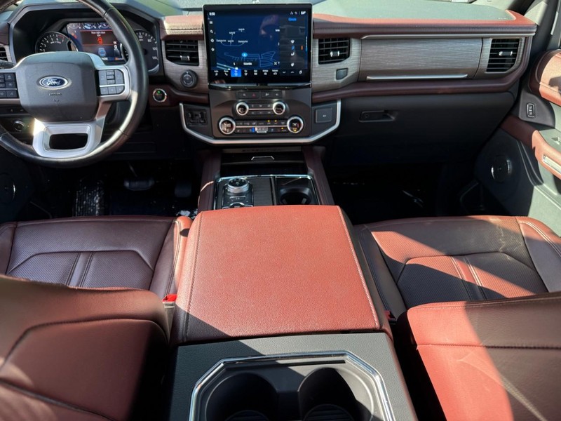 Ford Expedition Max Vehicle Image 15