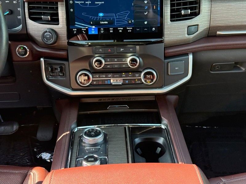 Ford Expedition Max Vehicle Image 18